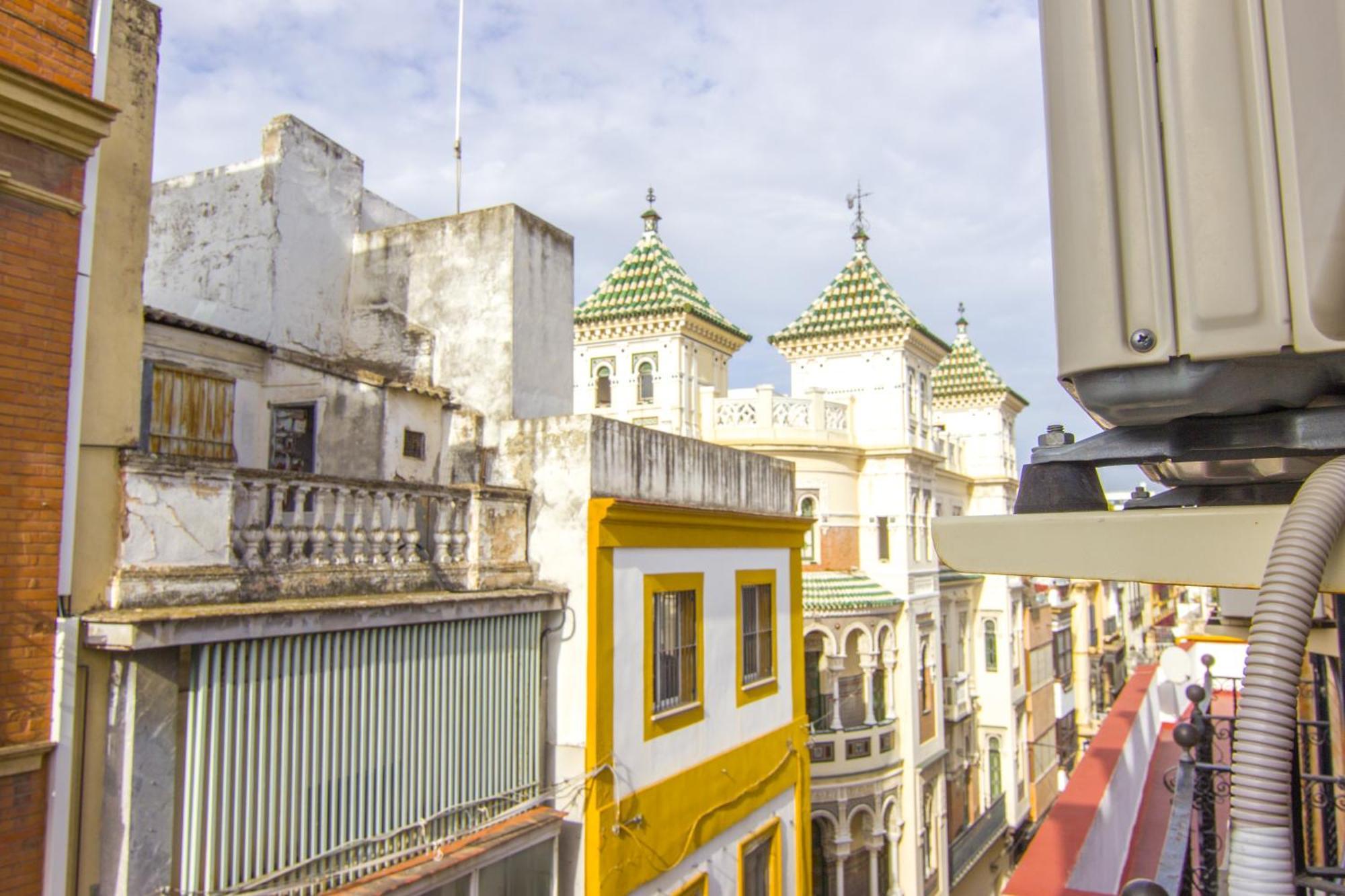 Rentalsevilla En El Centro Historico Sevillano Exterior photo